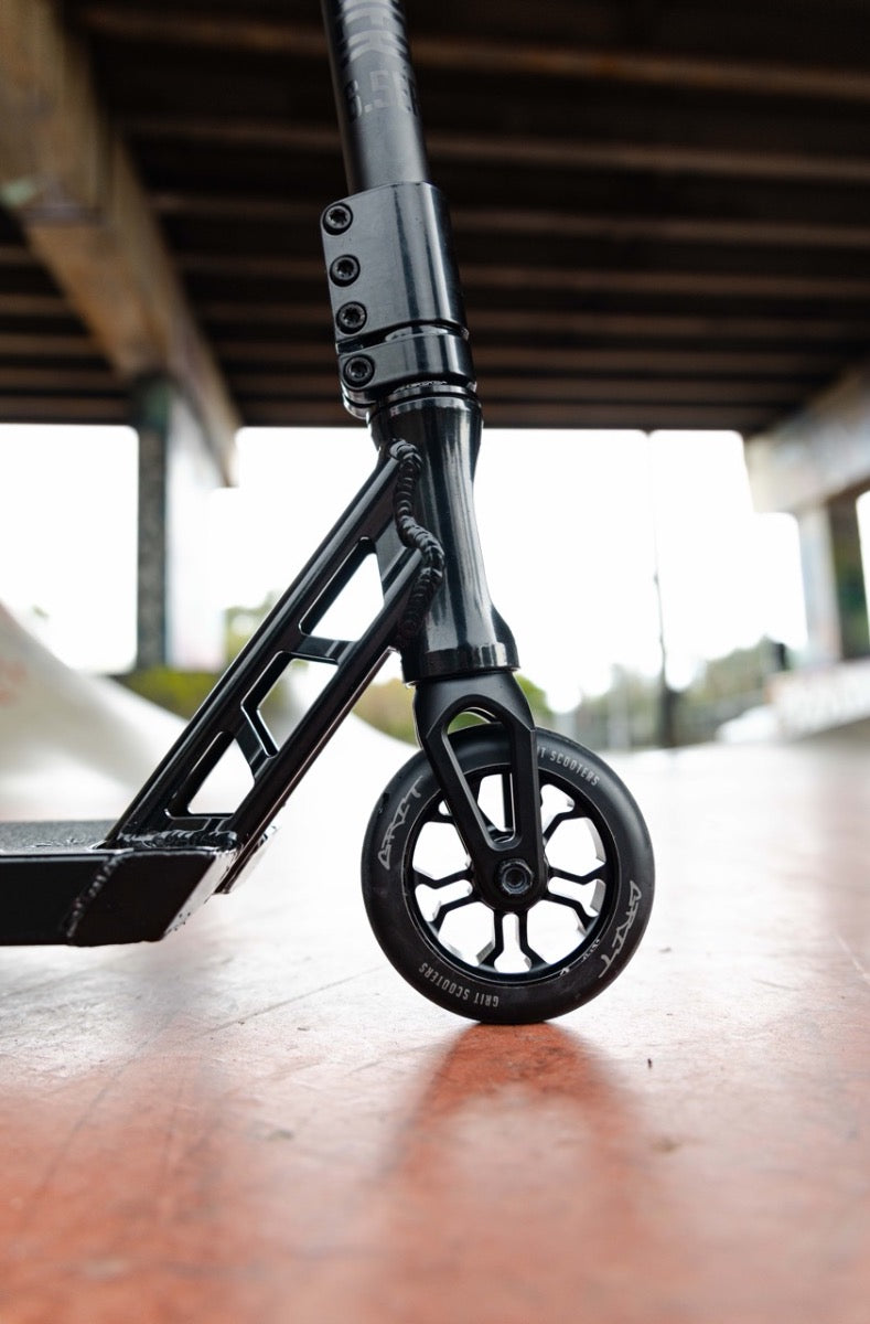 Freestyle koloběžka Grit Elite 6er Black Satin