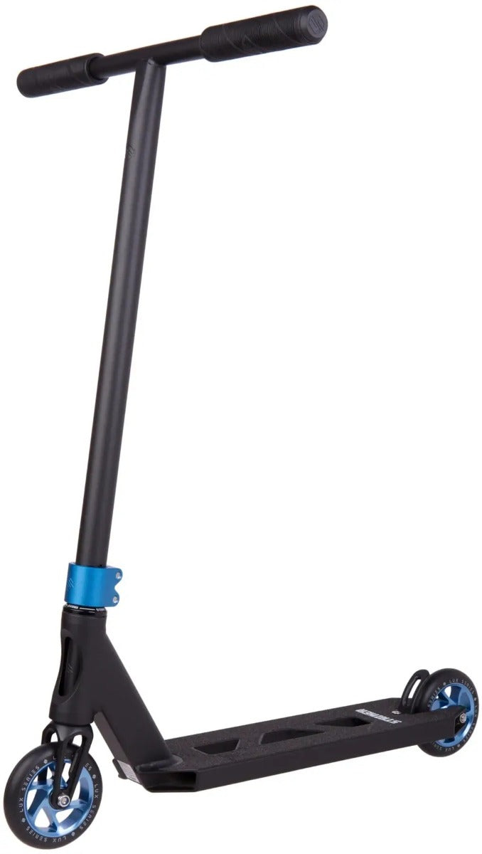 Freestyle koloběžka Striker Essential L Black Blue