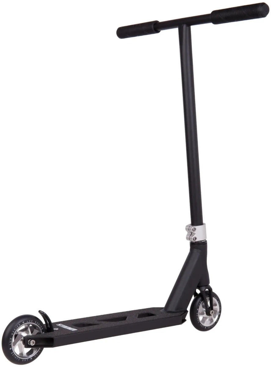 Freestyle koloběžka Striker Essential M Black Silver