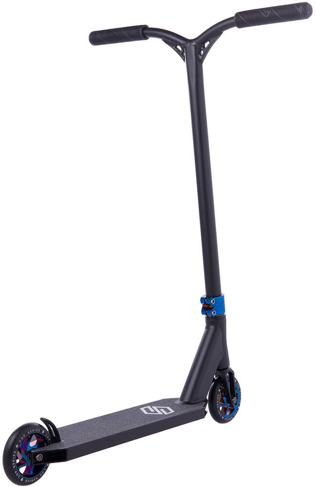 Freestyle koloběžka Striker Lux Blue Chrome